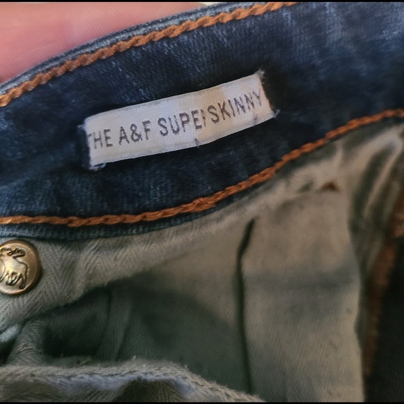 A&F Skinny Jeans - Picture 8 of 12